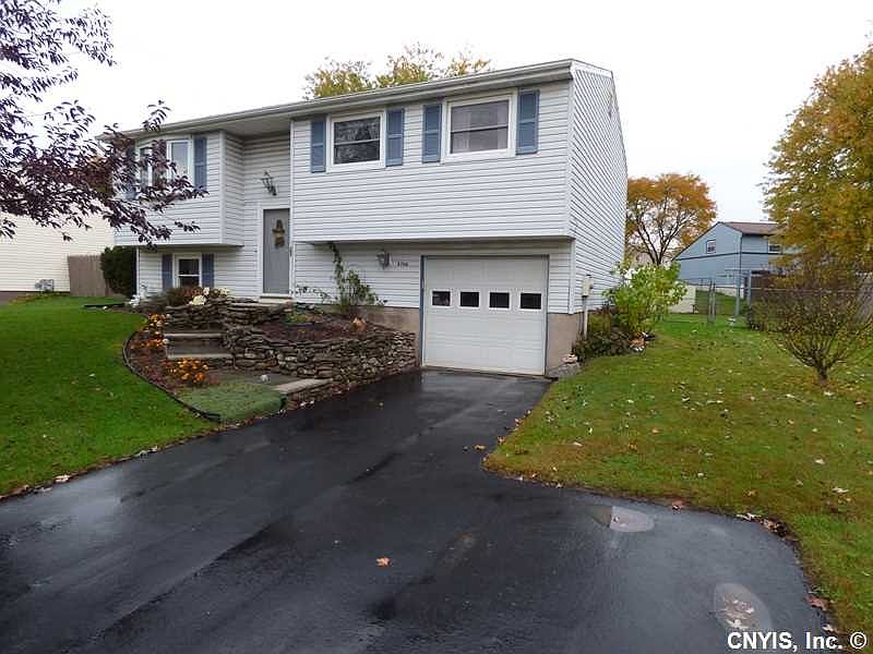 1st image of 8160 Mantova Dr