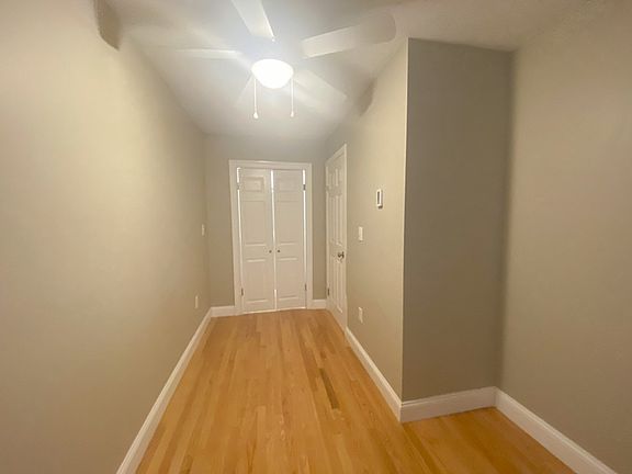 4th image of 466 Commercial St APT 4