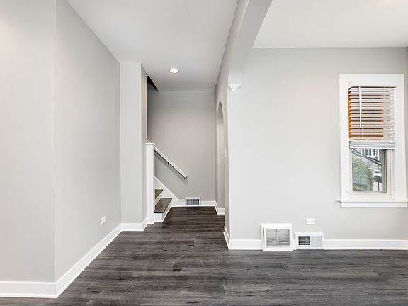 2nd image of 1217 Elmwood Ave