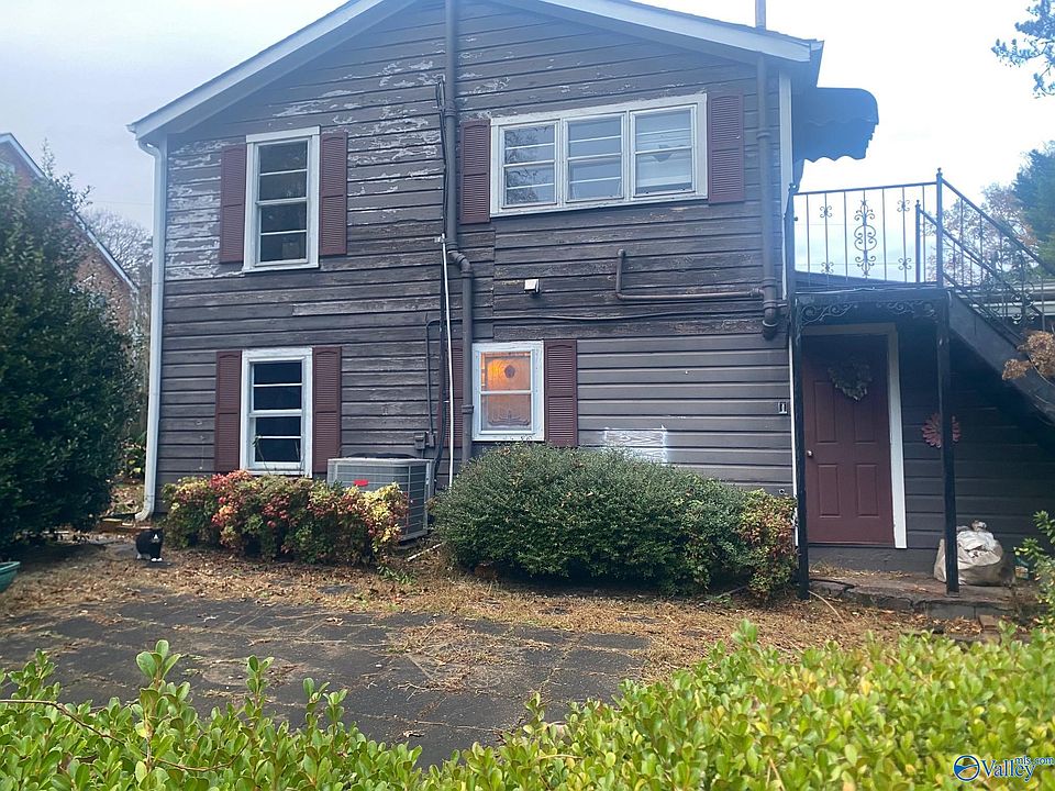 2nd image of 2103 Richardson St