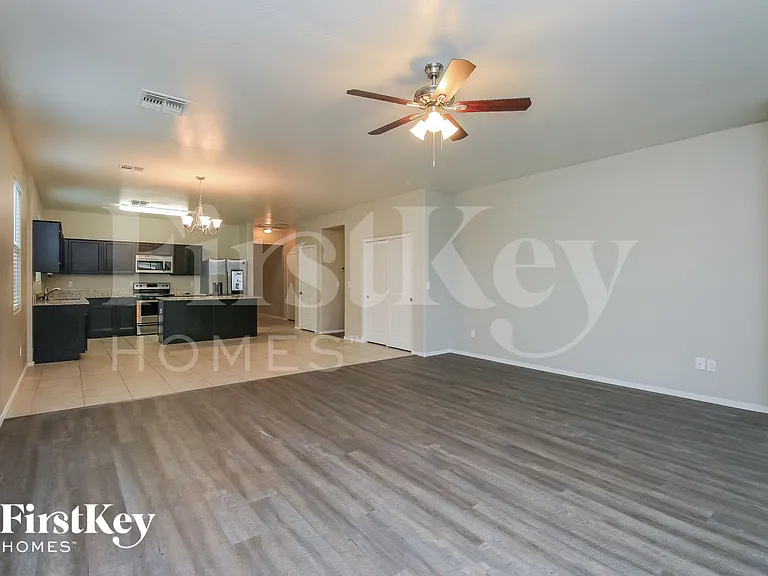 4637 E Fire Opal Ln — Photo 4