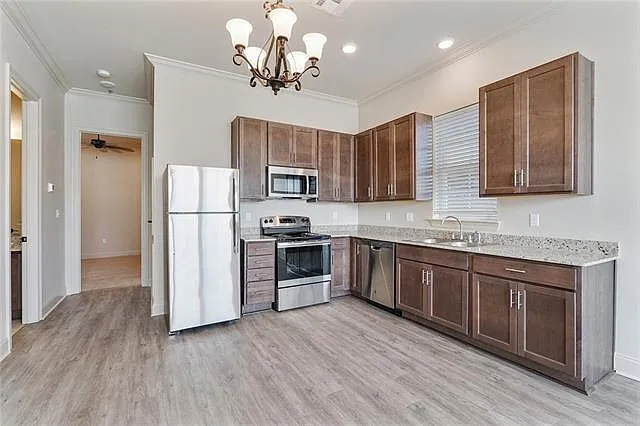 4404 Barnett St #C — Photo 4