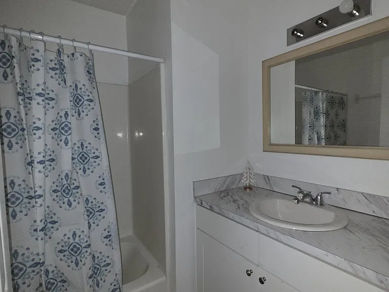 504 Martha Dr — Photo 24