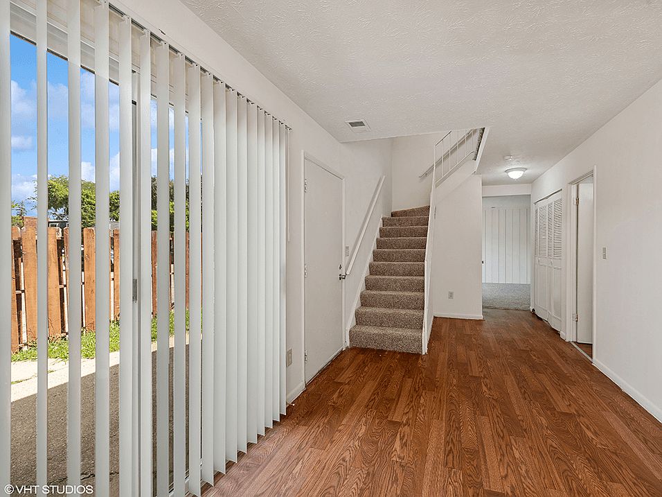 2 and 3 Bedroom Townhomes