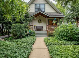 5400 East Dr, Loves Park, IL 61111