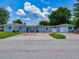 1911 27th St W, Bradenton, FL 34205