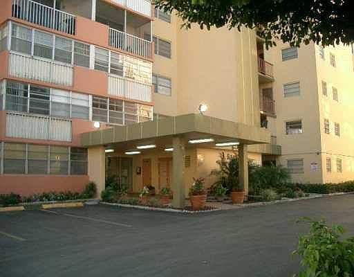 1st image of 16400 NE 17th Ave APT 702