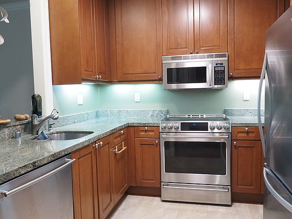 5th image of 3326 California St APT 2