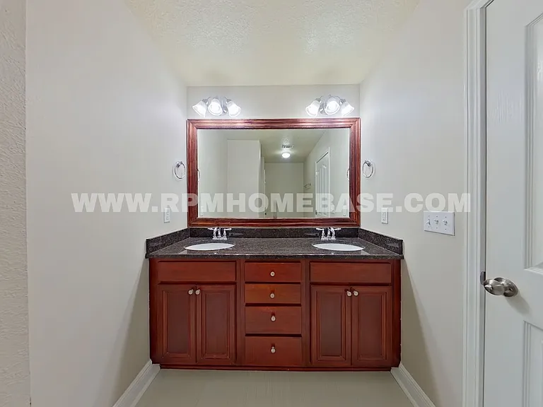 8866 Sanderling Ln — Photo 11