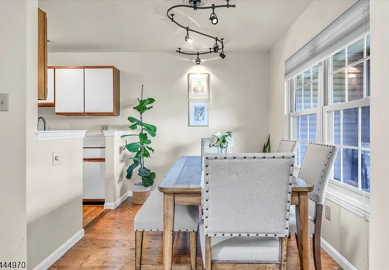 303 Tavistock Cherry Hl — Photo 11