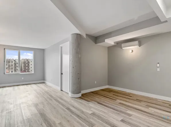 641 East 28th Street 2F image 2 of 22