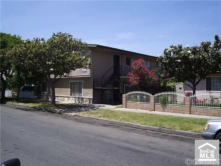 2405 E Spaulding St #2 — Photo 1