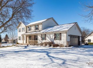 499 Timberline Dr, Slinger, WI 53086