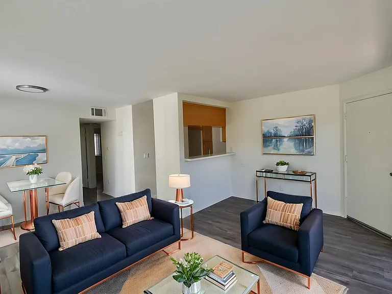 15520 Foothill Blvd — Photo 14