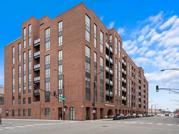 313 S Racine Ave #4B, Chicago, IL 60607