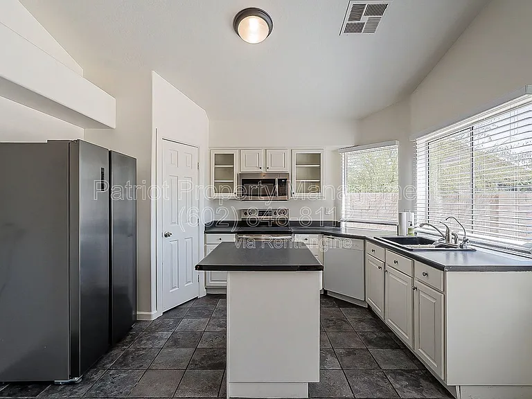 11309 N 89th Dr — Photo 17