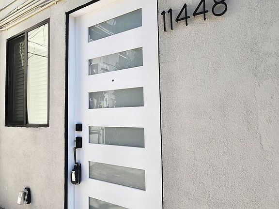 2nd image of 11444-46 Riverside Dr #11448