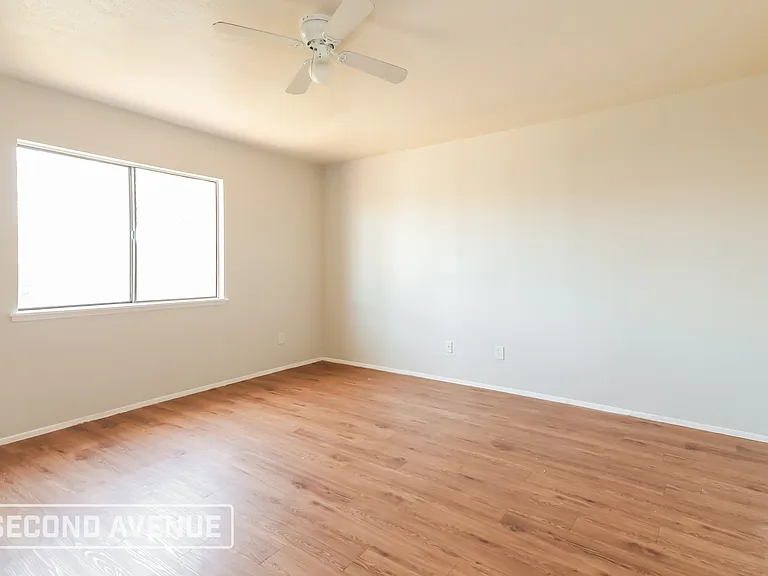 416 Woodcrest Way — Photo 13