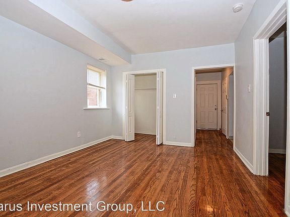 3rd image of 6100 S Eberhart Ave APT 2E