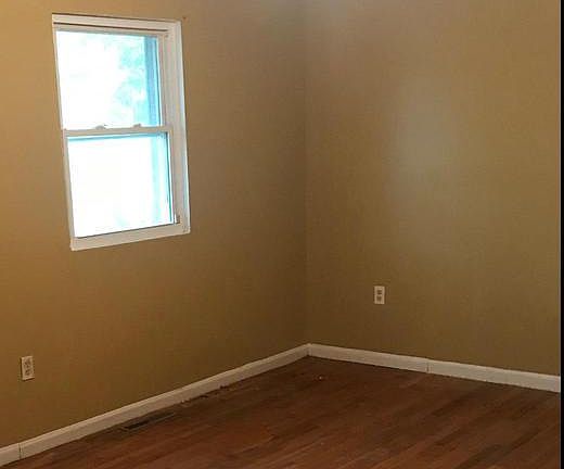 3rd image of 46838 Flower Dr