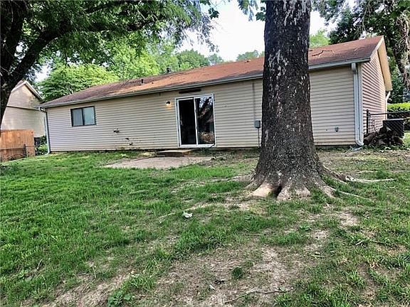 4th image of 5508 Candleberry Dr