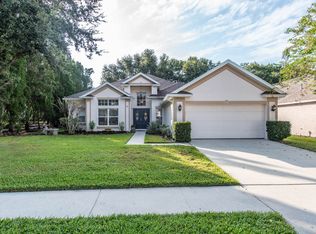 17121 Falconridge Rd, Lithia, FL 33547
