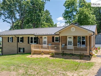 396 Doctor Street, Sparta, NC, 28675