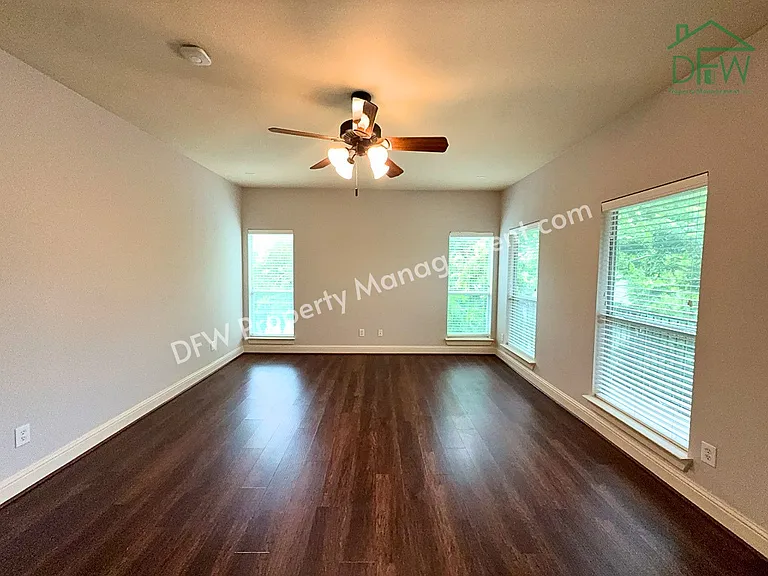 4317 Cedar Springs Rd #E — Photo 12