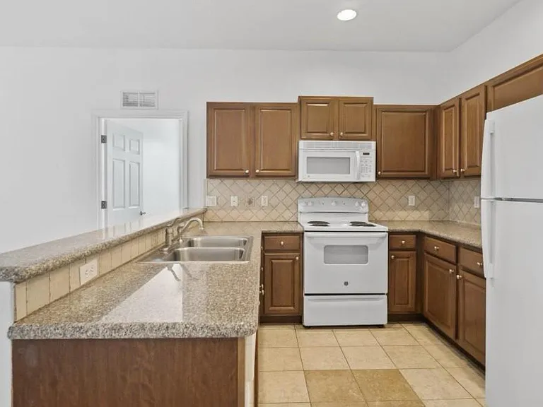 2626 River Preserve Ct #2626 — Photo 10