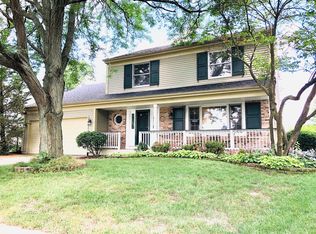 2514 Woodcliff Ct, Lisle, IL 60532