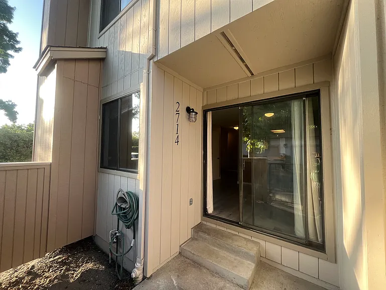 2714 Westberry Dr — Photo 25