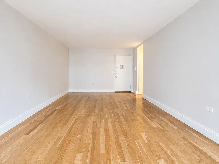135 W 96th St #11E — Photo 8
