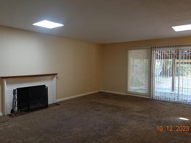 3417 Toledo Way — Photo 3