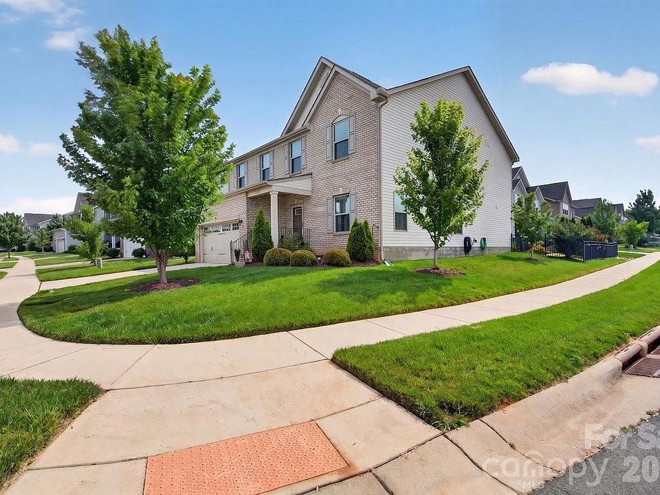1st image of 1677 Scarbrough Cir SW