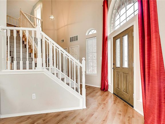 5th image of 2235 Ellis Dr