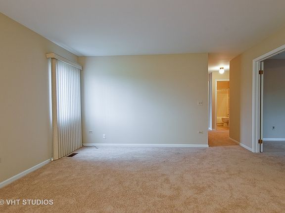2nd image of 375 Sandhurst Cir APT 6