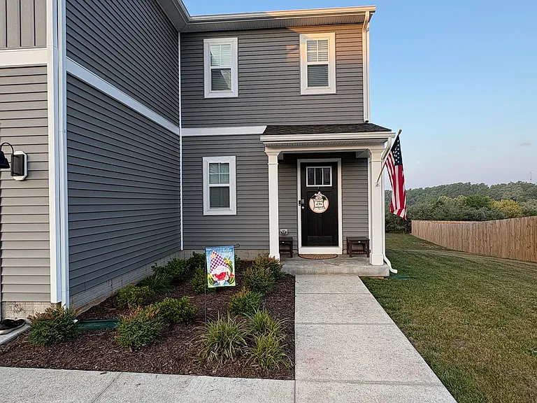 21 Seabiscuit Ct — Photo 1