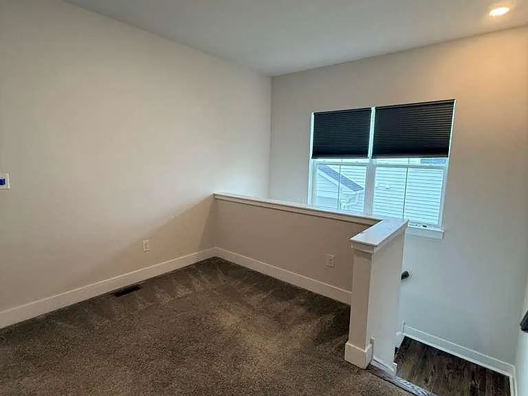 704 Peony Ln — Photo 13