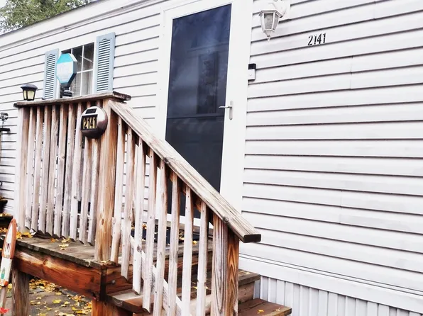 8800 S Harlem Ave Trailer 2141, Bridgeview, IL 60455