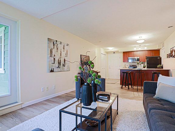4th image of 6925 199th St NW #211
