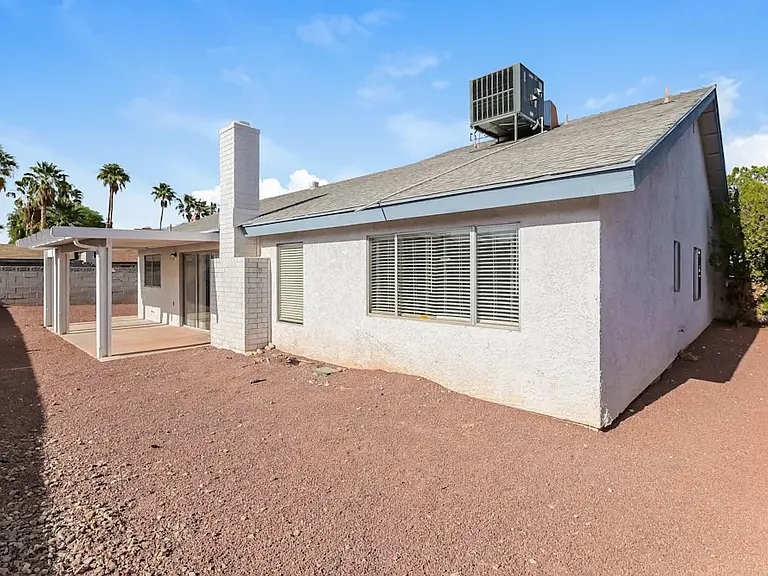 4434 Honeycomb Dr — Photo 6