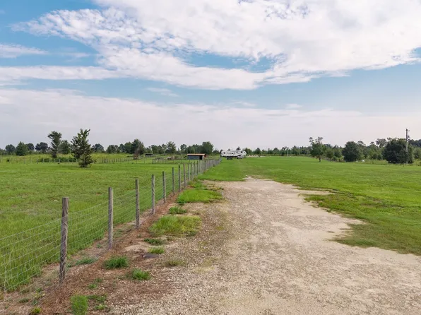 4541 Central Rd, Wellborn, FL 32094
