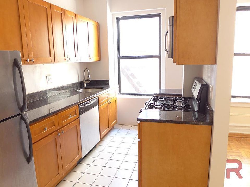 1st image of 4791 Broadway APT 5J
