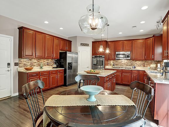 2nd image of 23 Towering Oaks Dr