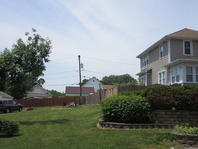 2nd image of 309 Leach Ave