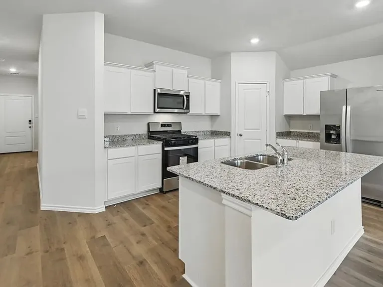 505 Lansdowne Dr — Photo 22