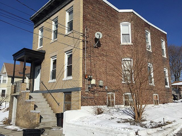 2nd image of 87 De Hart Ave