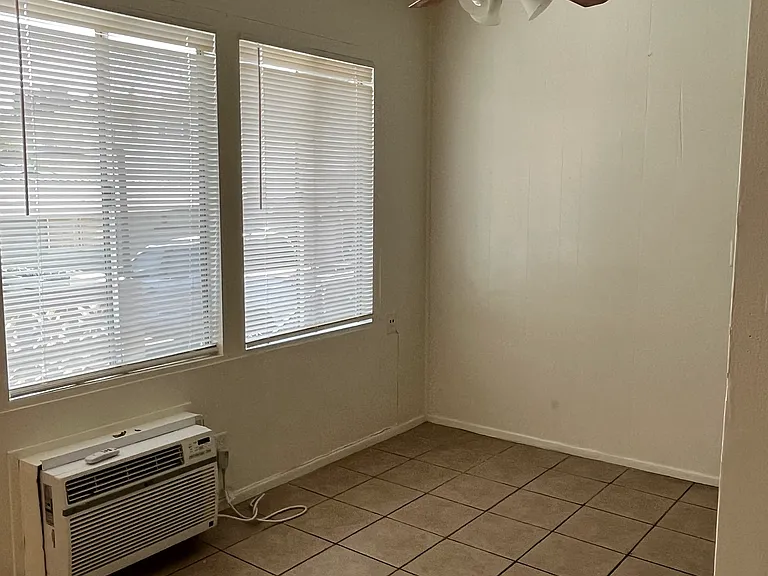 516 E Cedar Ave — Photo 5