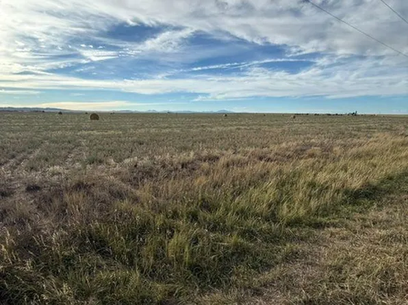 N Pioneer Rd, Wheatland, WY 82201