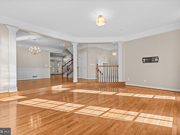 5th image of 1675 Hunting Creek Dr